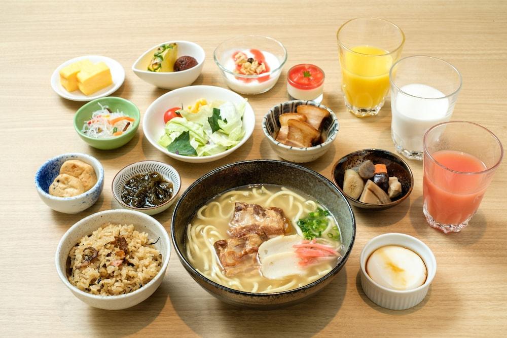 Richmond Hotel Naha Kumoji Экстерьер фото