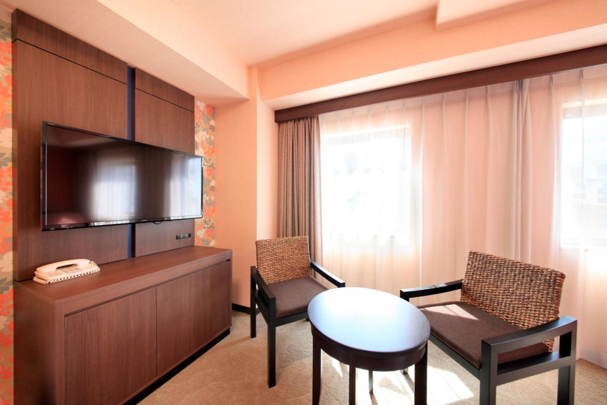 Richmond Hotel Naha Kumoji Экстерьер фото