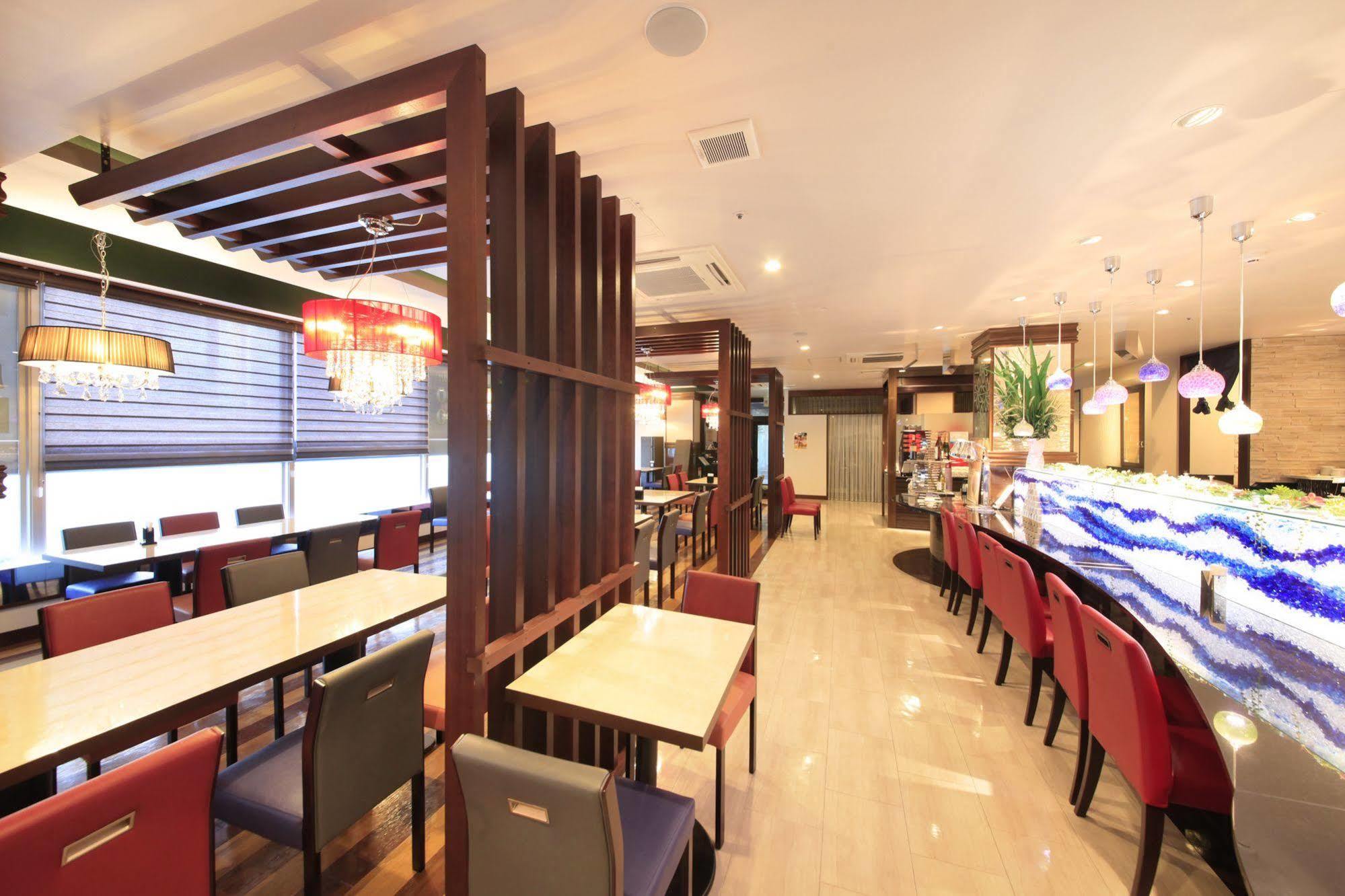 Richmond Hotel Naha Kumoji Экстерьер фото