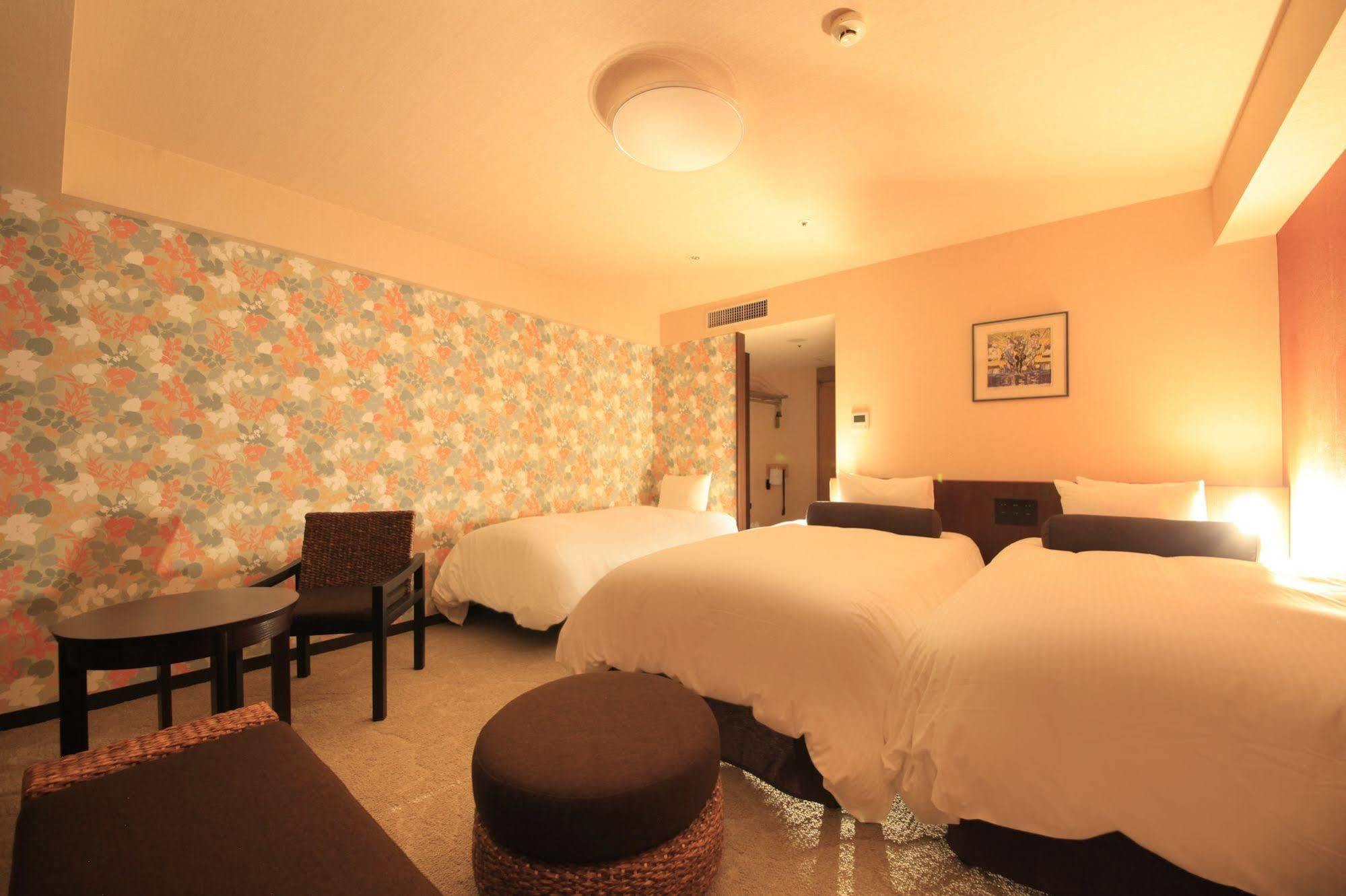Richmond Hotel Naha Kumoji Экстерьер фото
